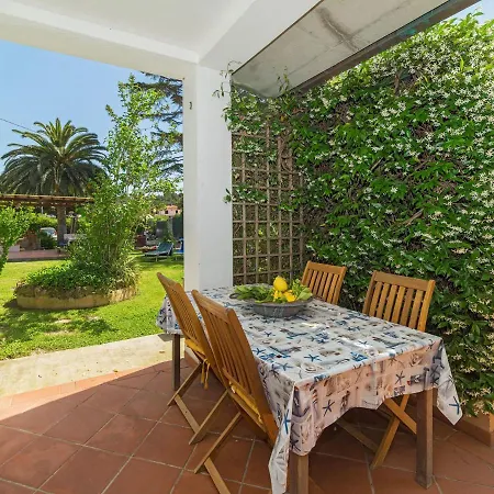 Adriana Di Argonautivacanze Daire Porto Azzurro